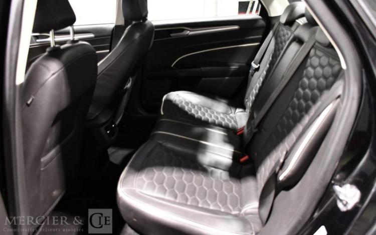 FORD MONDEO HYBRID VIGNALE NOIR EV-398-TA