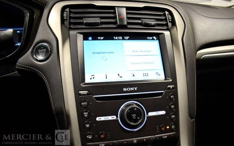 FORD MONDEO HYBRID VIGNALE NOIR EV-398-TA