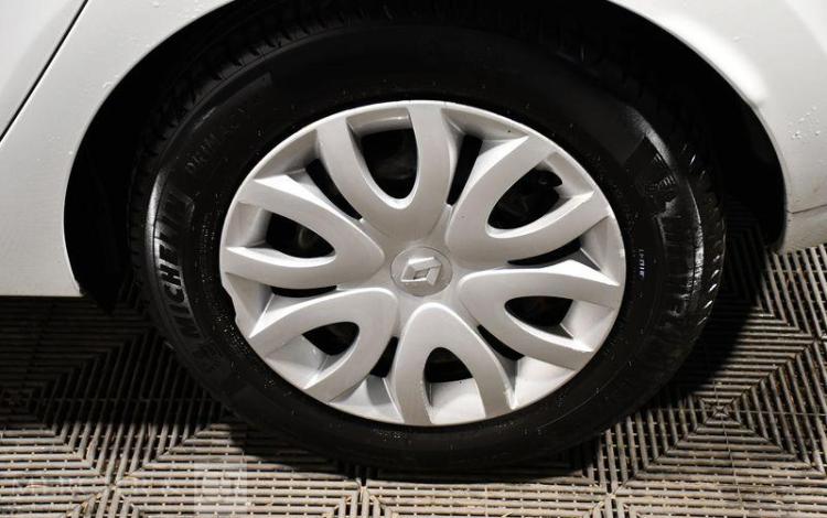 RENAULT CLIO STE AIR MEDIANAV ENERGY DCI 75 BLANC EW-844-FP