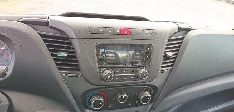 IVECO CAMION BENNE SIMPLE – CABINE COFFRE  EX-296-QD