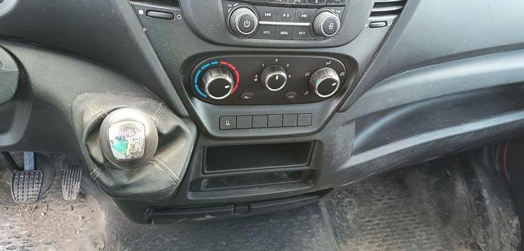 IVECO CAMION BENNE SIMPLE – CABINE COFFRE  EX-296-QD