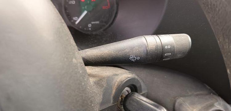 IVECO CAMION BENNE SIMPLE – CABINE COFFRE  EX-296-QD