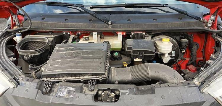 IVECO CAMION BENNE SIMPLE – CABINE COFFRE  EX-296-QD