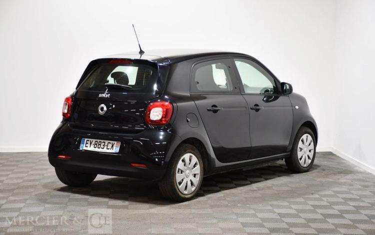 SMART EQ FORFOUR 80 1,6KWH PURE BVA NOIR EY-883-CX