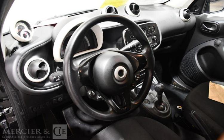 SMART EQ FORFOUR 80 1,6KWH PURE BVA NOIR EY-883-CX