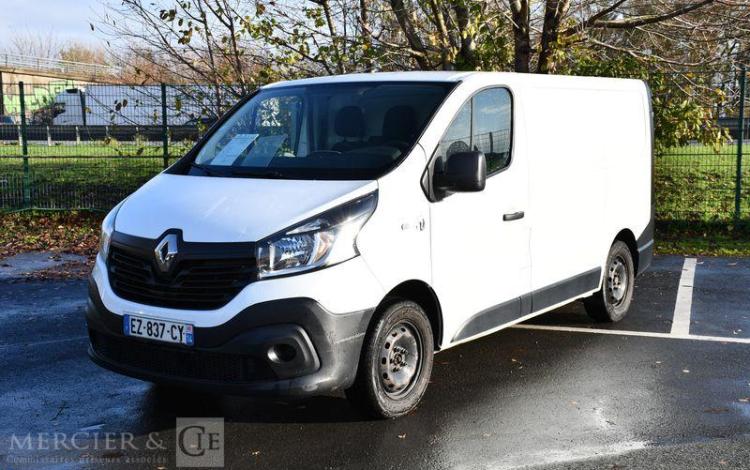 RENAULT TRAFIC 2.0 BLUE HDI 150 CV BLANC EZ-837-CY