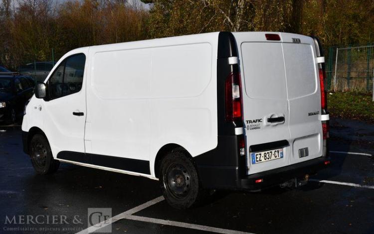 RENAULT TRAFIC 2.0 BLUE HDI 150 CV BLANC EZ-837-CY
