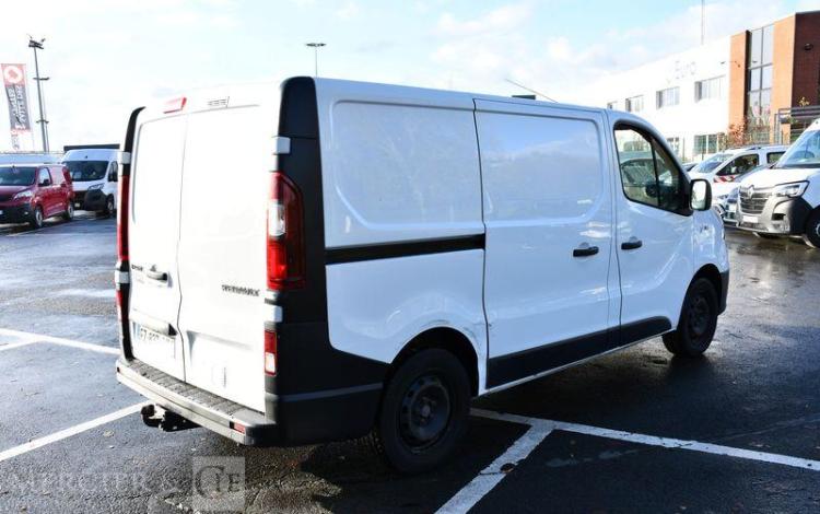 RENAULT TRAFIC 2.0 BLUE HDI 150 CV BLANC EZ-837-CY