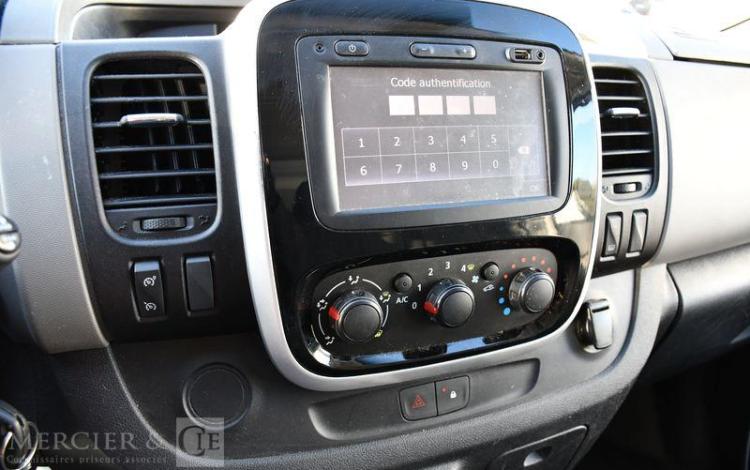 RENAULT TRAFIC 2.0 BLUE HDI 150 CV BLANC EZ-837-CY