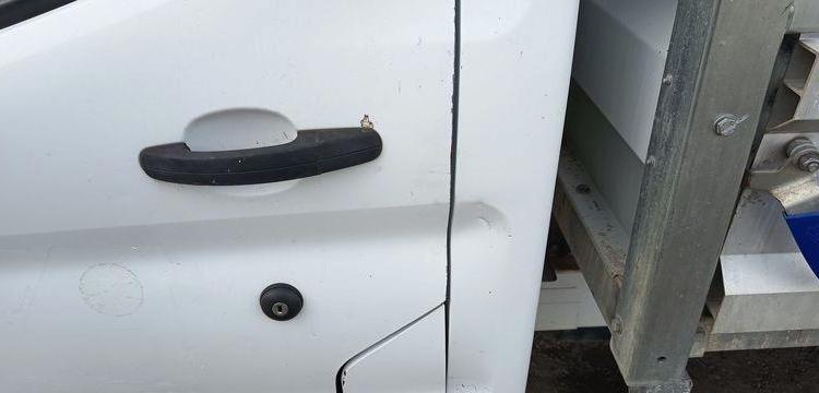 FORD TRANSIT BENNE  FA-675-QT