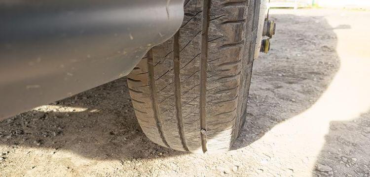 FORD TRANSIT BENNE  FA-675-QT