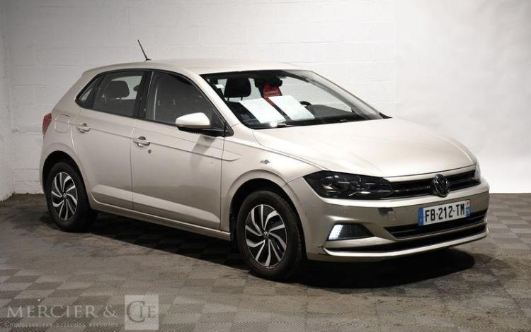 VOLKSWAGEN POLO CONFORTLINE 1,0 T GRIS FB-212-TM