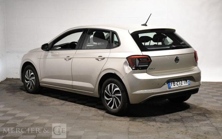 VOLKSWAGEN POLO CONFORTLINE 1,0 T GRIS FB-212-TM