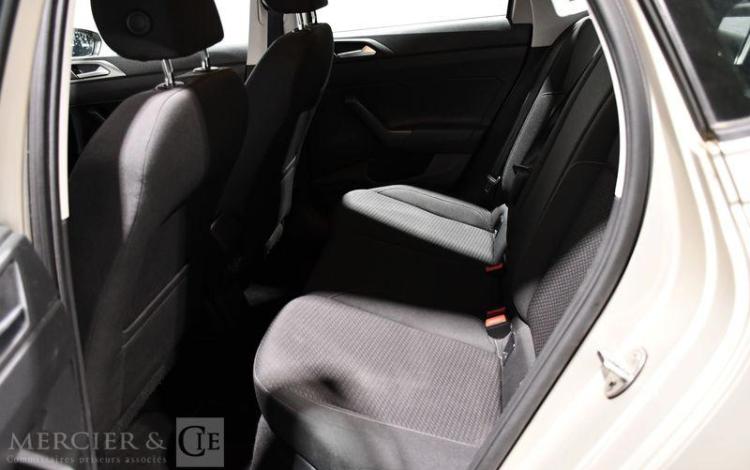 VOLKSWAGEN POLO 1.0 TSI 95 CONFORT LINE DSG GRIS FB-212-TM