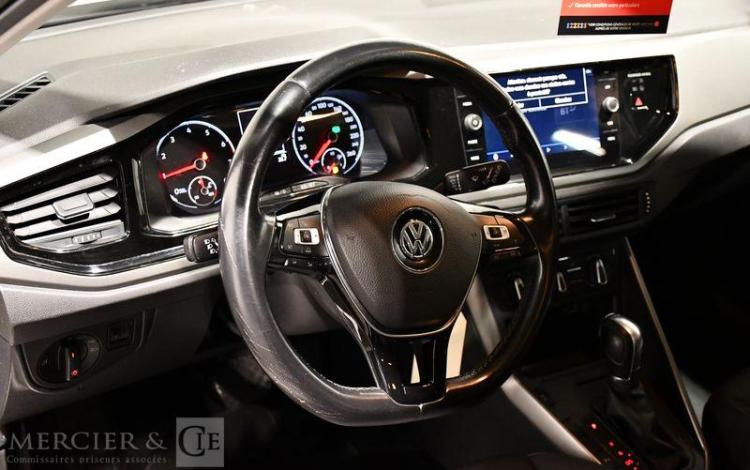 VOLKSWAGEN POLO CONFORTLINE 1,0 T GRIS FB-212-TM