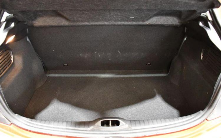 PEUGEOT 208 1.2 PURETECH 70 LIKE ORA FB-651-TE