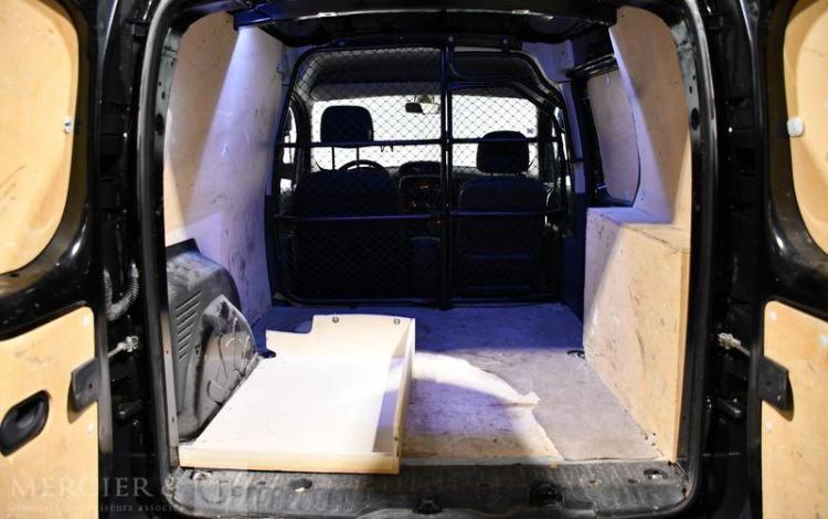 RENAULT KANGOO NOIR FD-091-JM