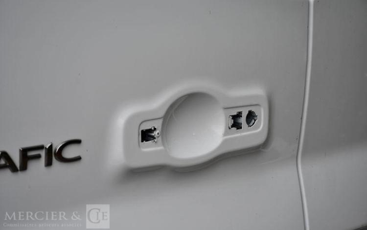 RENAULT TRAFIC 1.6 DCI 95 L1H1 GRAND-CONFORT BLANC FD-922-MF