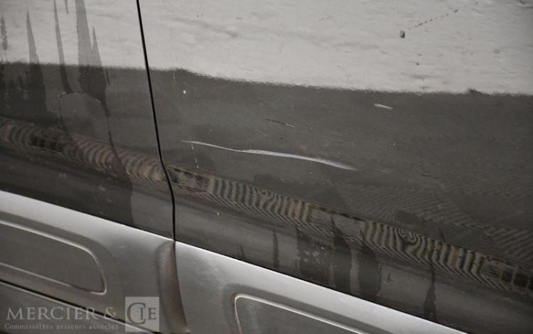 CITROEN C4 CACTUS 1,2 PURE TECH 110 NOIR FE-444-WD