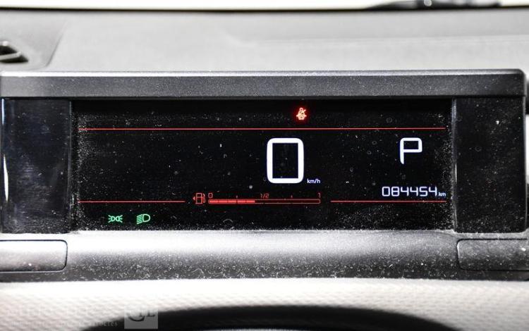 CITROEN C4 CACTUS 1,2 PURE TECH 110 NOIR FE-444-WD