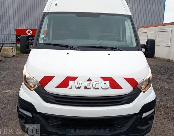 IVECO DAILY VI FOURGON 35C14 2.3 D 16V 136CV DIESEL – 62165 KMS – ANNEE 2019 BLANC FE-910-QG