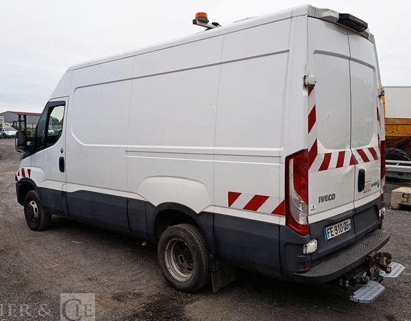IVECO DAILY VI FOURGON 35C14 2.3 D 16V 136CV DIESEL – 62165 KMS – ANNEE 2019 BLANC FE-910-QG