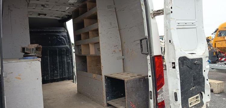 IVECO DAILY VI FOURGON 35C14 2.3 D 16V 136CV DIESEL – 62165 KMS – ANNEE 2019 BLANC FE-910-QG