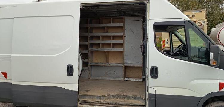 IVECO DAILY VI FOURGON 35C14 2.3 D 16V 136CV DIESEL – 62165 KMS – ANNEE 2019 BLANC FE-910-QG