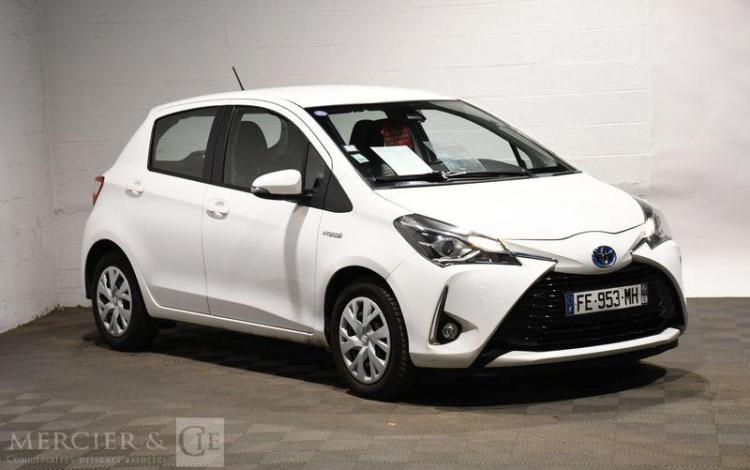 TOYOTA YARIS STE FL 100H FRANCE BUSINESS AFF BLANC FE-953-MH
