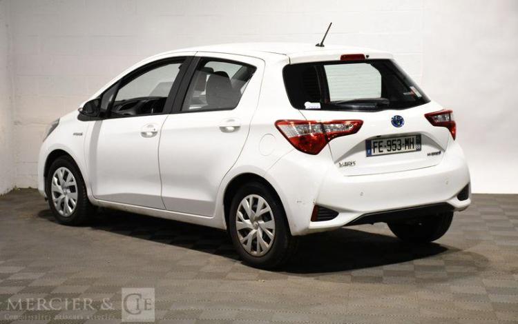 TOYOTA YARIS STE FL 100H FRANCE BUSINESS AFF BLANC FE-953-MH