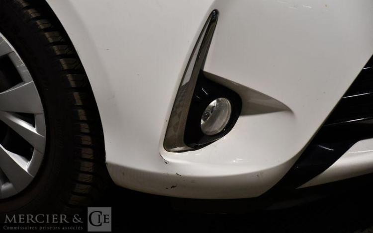 TOYOTA YARIS STE FL 100H FRANCE BUSINESS AFF BLANC FE-953-MH