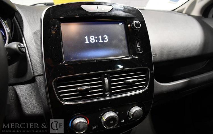 RENAULT CLIO SOCIETE 0.9 TCE 90 ENERGY BUSINESS REVERSIBLE BLANC FF-059-BH