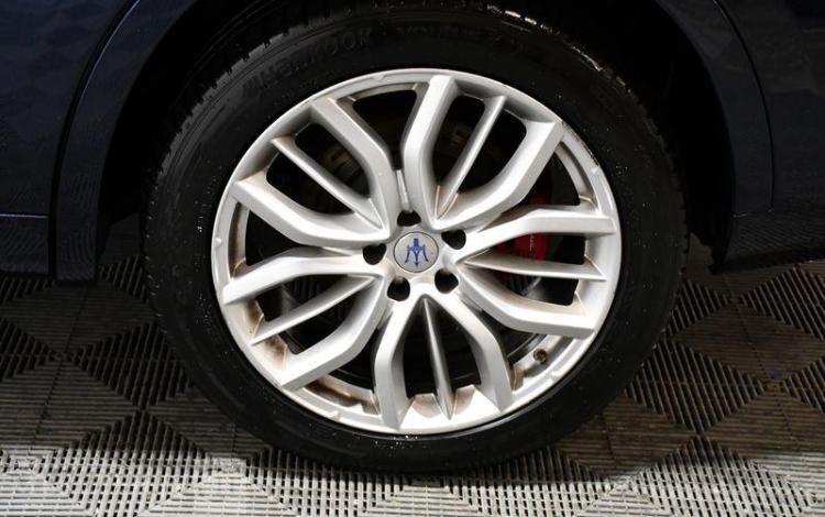 MASERATI LEVANTE V6 GRANTOURISMO BLEU FF-337-SH