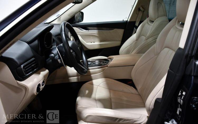 MASERATI LEVANTE V6 GRANTOURISMO BLEU FF-337-SH