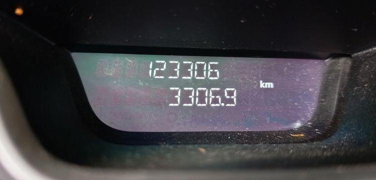 RENAULT TRAFIC III 1,6 DCI 16V ENERGY DIESEL AVEC NACELLE KLUBB K21 – 9 M – 1201 HEURES BLANC FG-256-YR