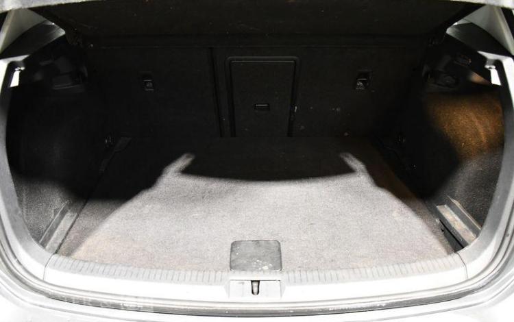 VOLKSWAGEN GOLF 1.5 TSI 150 EVO CARAT DSG GRIS FG-301-SP