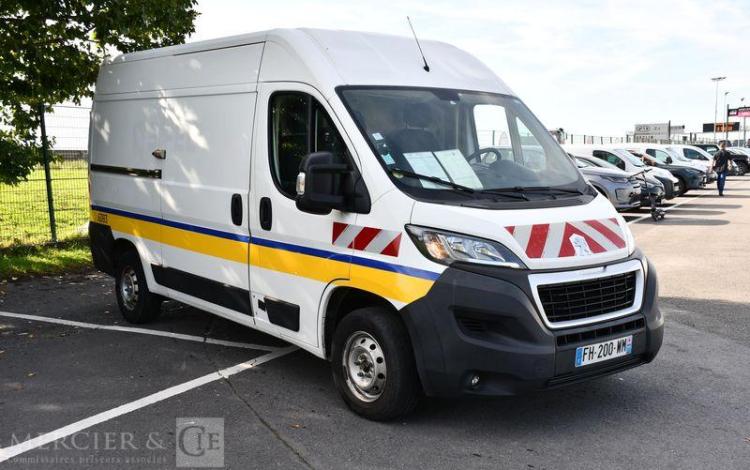 PEUGEOT BOXER 335 2.0 BLUEHDI 130 L2H2 PREMIUM PACK BLANC FH-200-WM