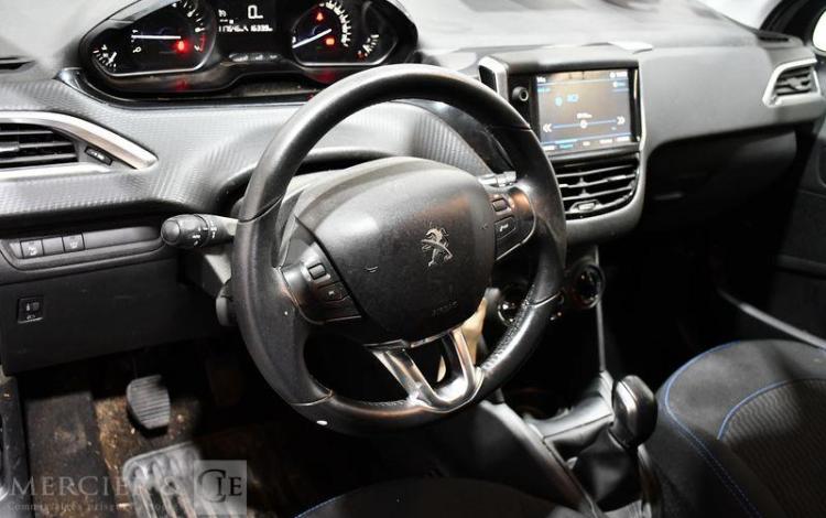 PEUGEOT 208 1.2 PURETECH 80 SIGNATURE GRIS FJ-856-AE