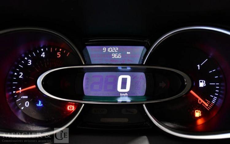 RENAULT CLIO STE REVERSIBLE BUSINESS DCI75 BLANC FK-622-AA