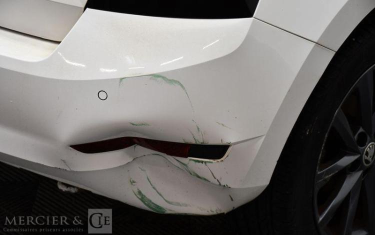 SKODA FABIA AMBITION 1,0 TSI 95CH BVM5 BLANC FK-743-DR