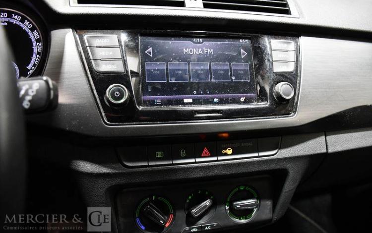 SKODA FABIA AMBITION 1,0 TSI 95CH BVM5 BLANC FK-743-DR