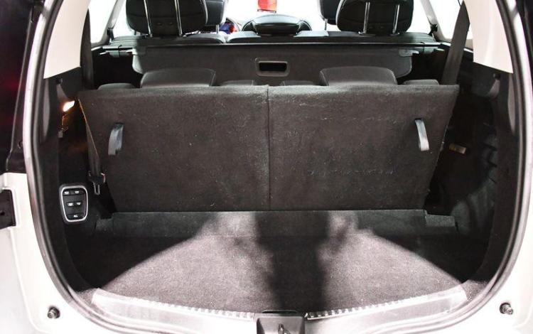 RENAULT GRAND SCENIC 1.7 BLUEDCI 150 INITIALE PARIS EDC GRIS FK-863-VK