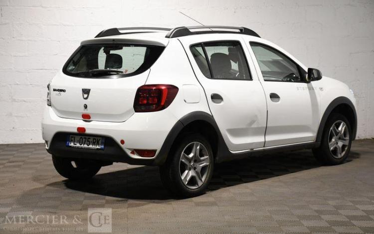 DACIA SANDERO URBAN STEPWAY SCE 75 BLANC FL-075-RK