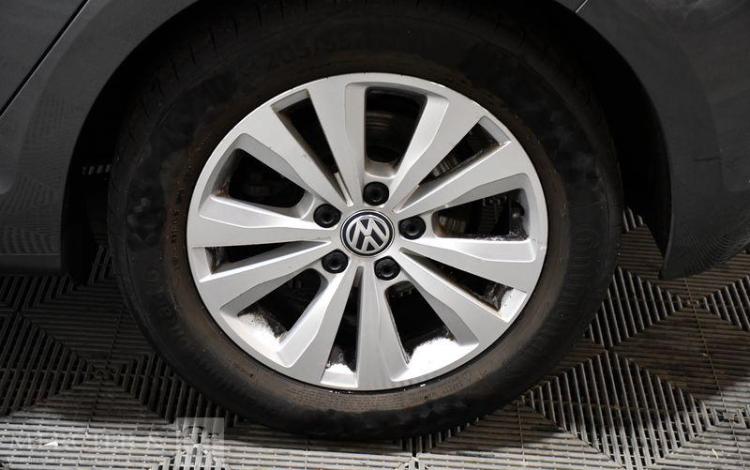 VOLKSWAGEN GOLF 2.0 TDI 150 BLUEMOTION CONFORT LINE BUSINESS DSG GRIS FM-404-JP