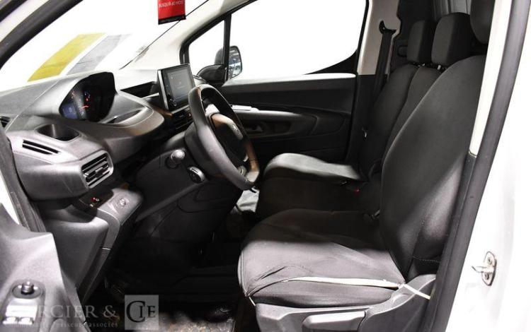 PEUGEOT PARTNER STD 100CH GRIP BLANC FM-951-TZ