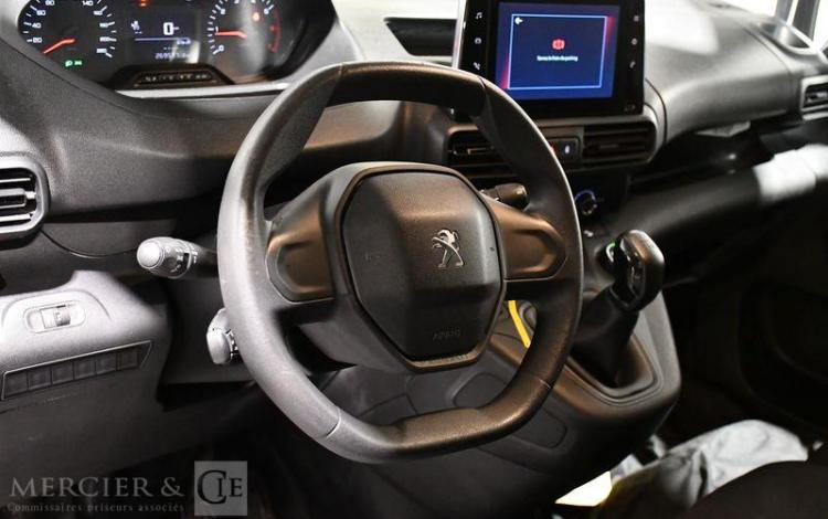 PEUGEOT PARTNER STD 100CH GRIP BLANC FM-951-TZ