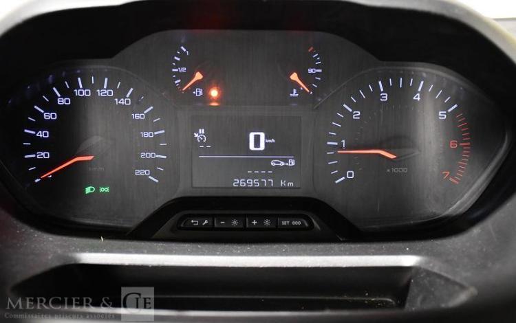 PEUGEOT PARTNER STD 100CH GRIP BLANC FM-951-TZ