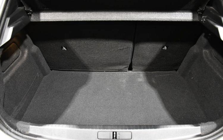 PEUGEOT 208 1.2 PURETECH 100 GT LINE EAT BLANC FN-021-GK