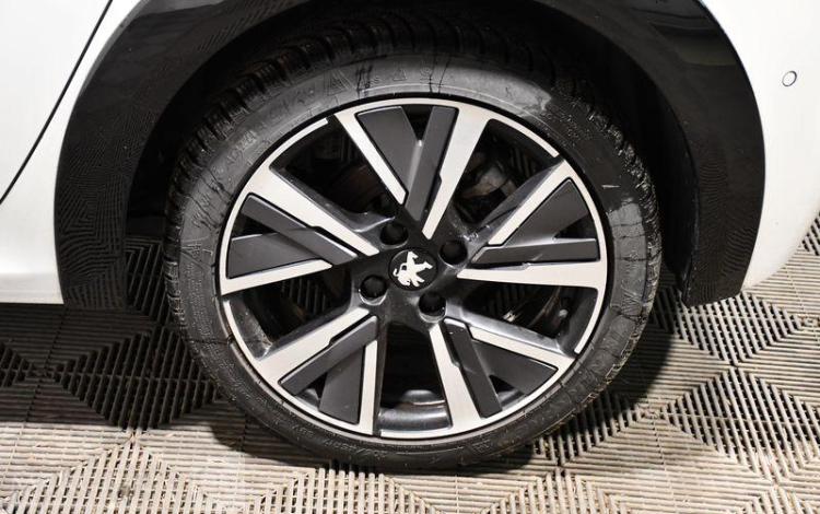 PEUGEOT 208 1.2 PURETECH 100 GT LINE EAT BLANC FN-021-GK