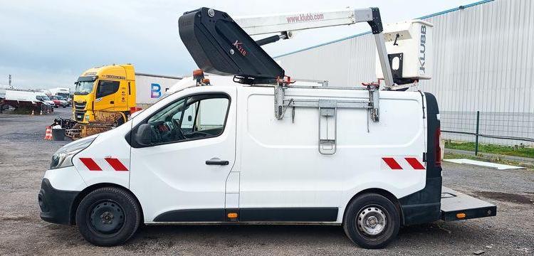 RENAULT TRAFIC AVEC NACELLE  FN-131-ML